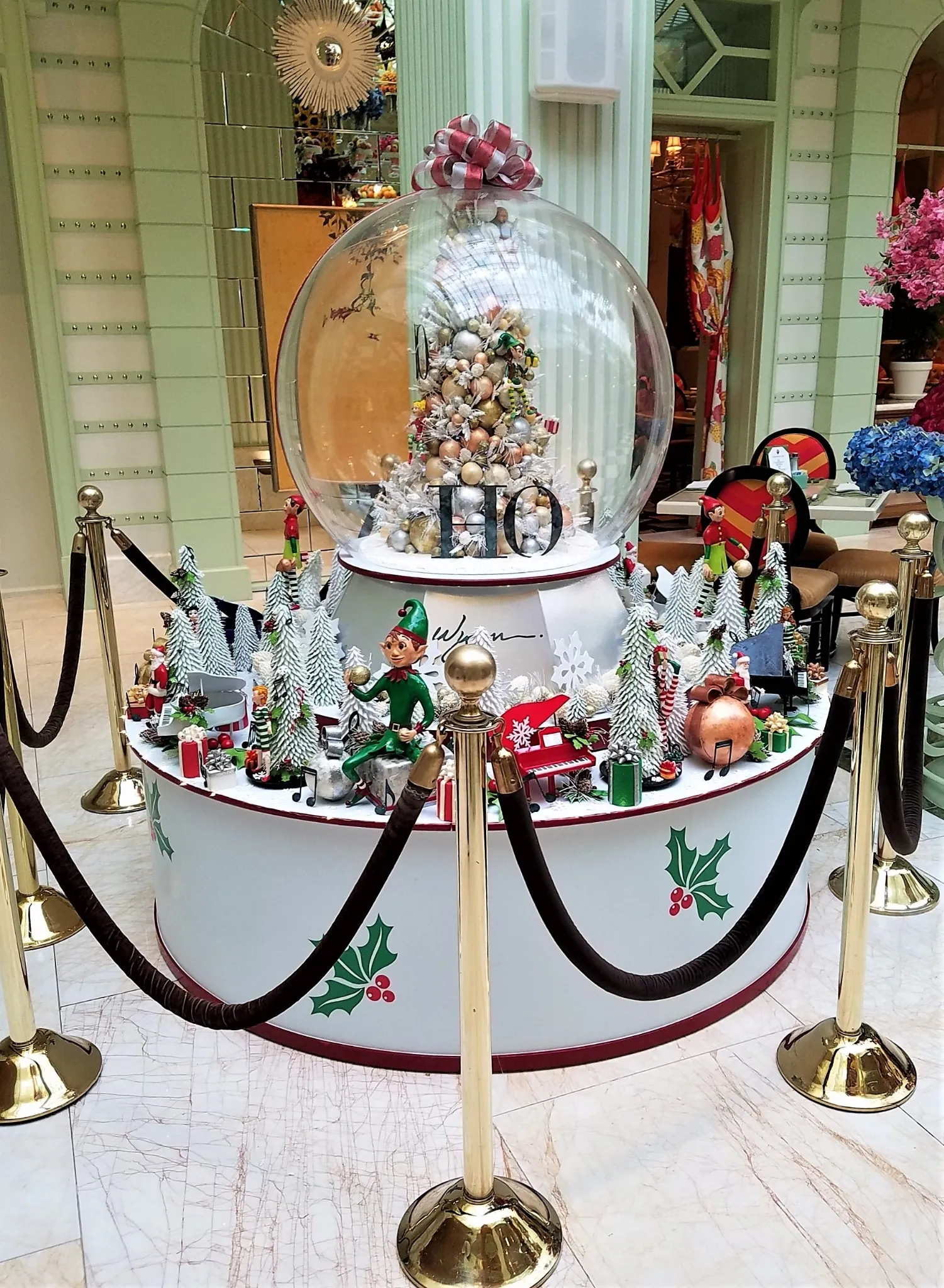 casinos and resorts Wynn snow globe Display plastic product prototype