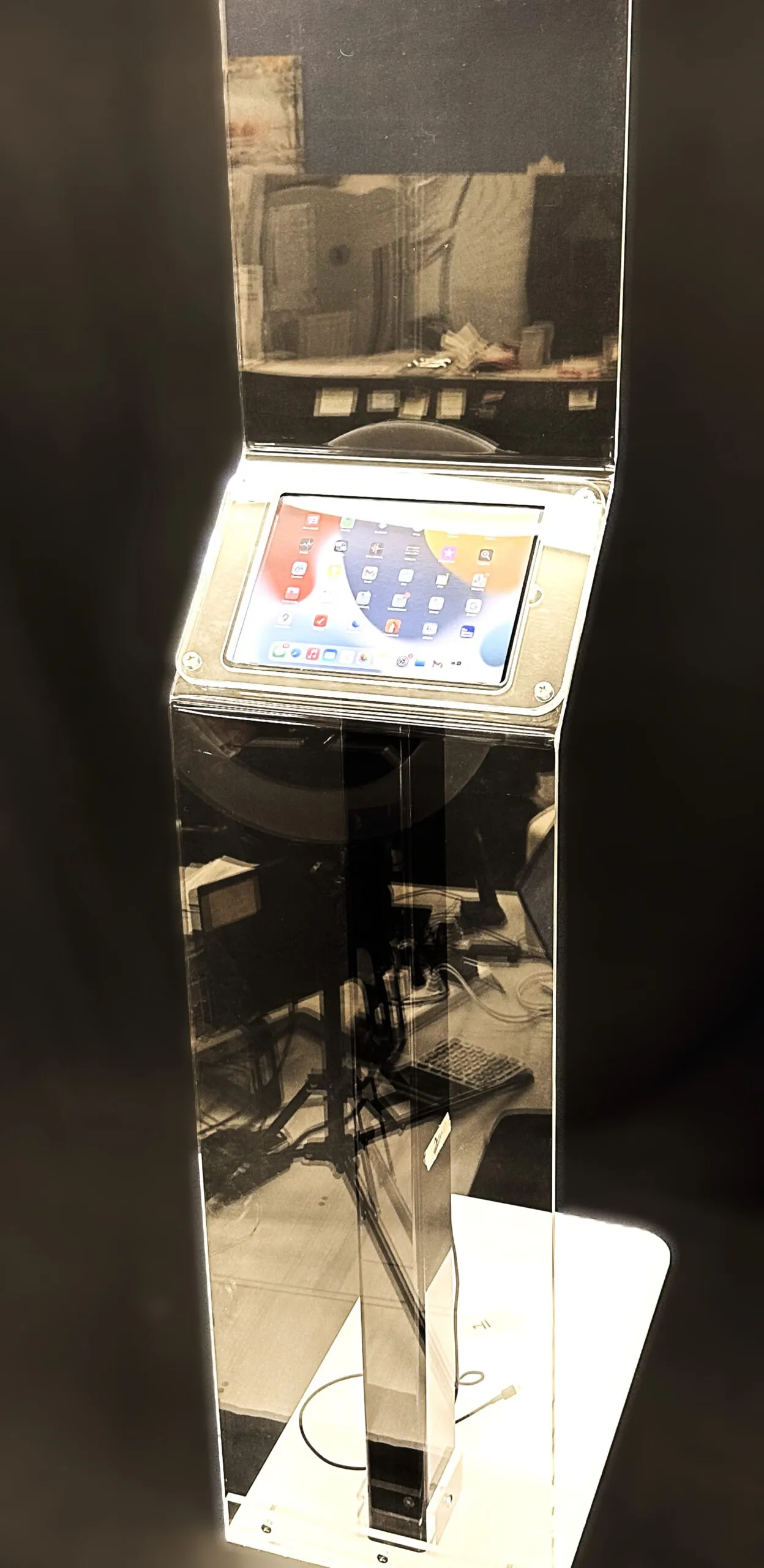 bent tablet display plastic product prototyping