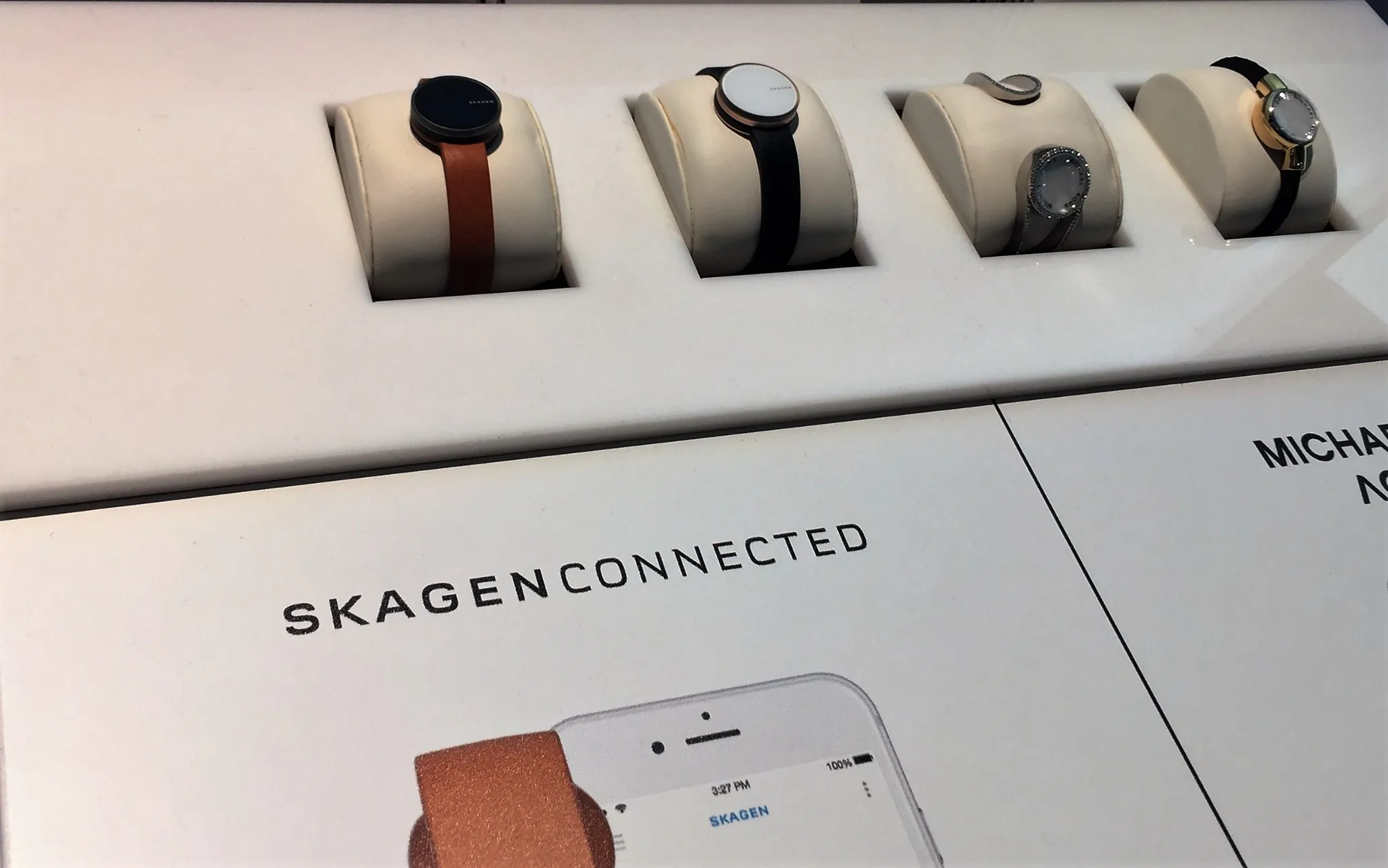 CES - Fossil Display plastic product prototyping